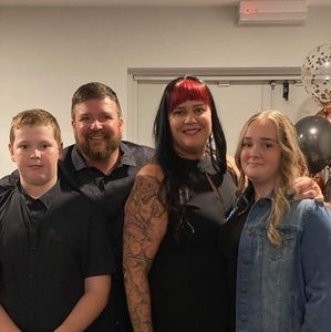 Meet your Posher, Simone